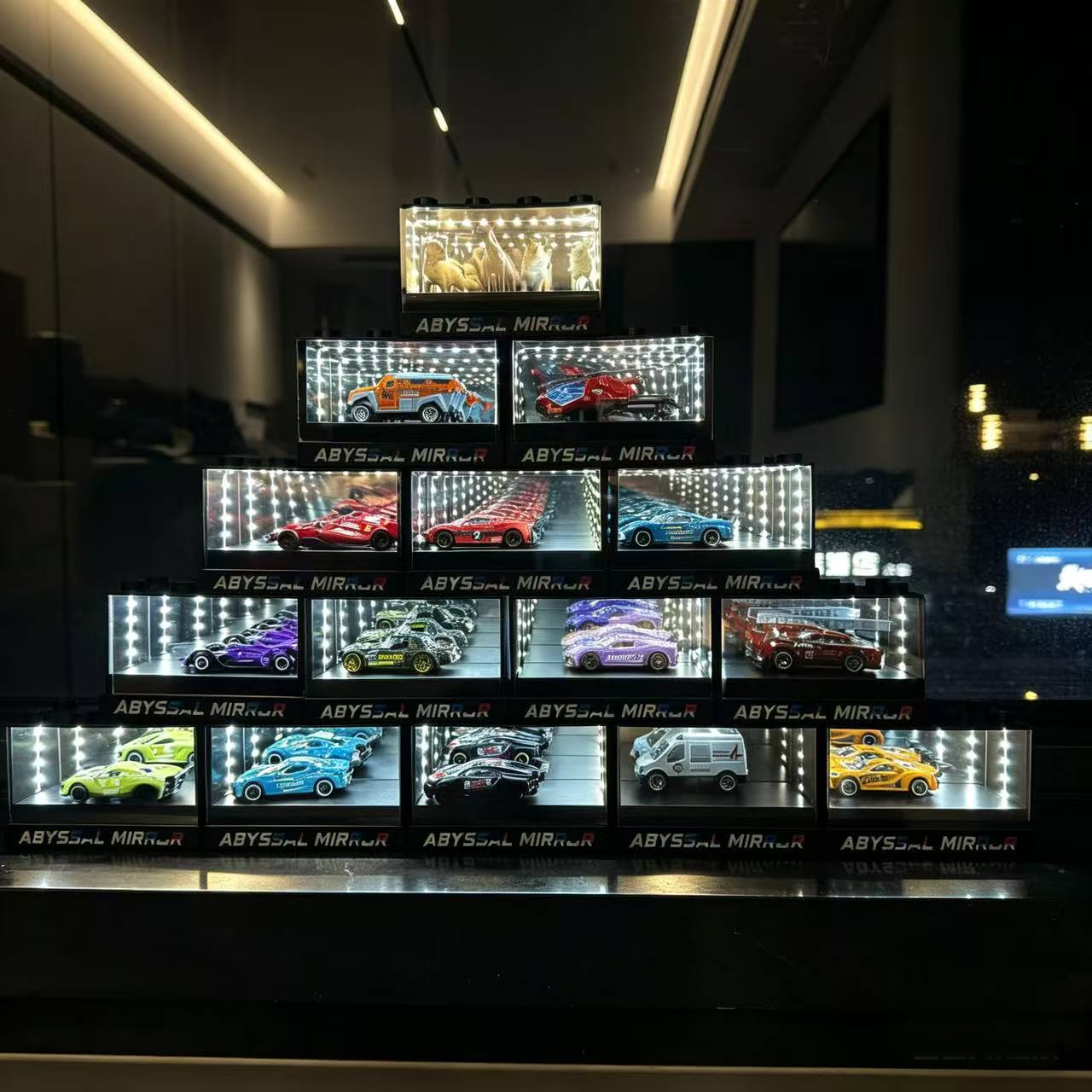 Caja de exhibición para modelo - Audio Music Car reseña y precio